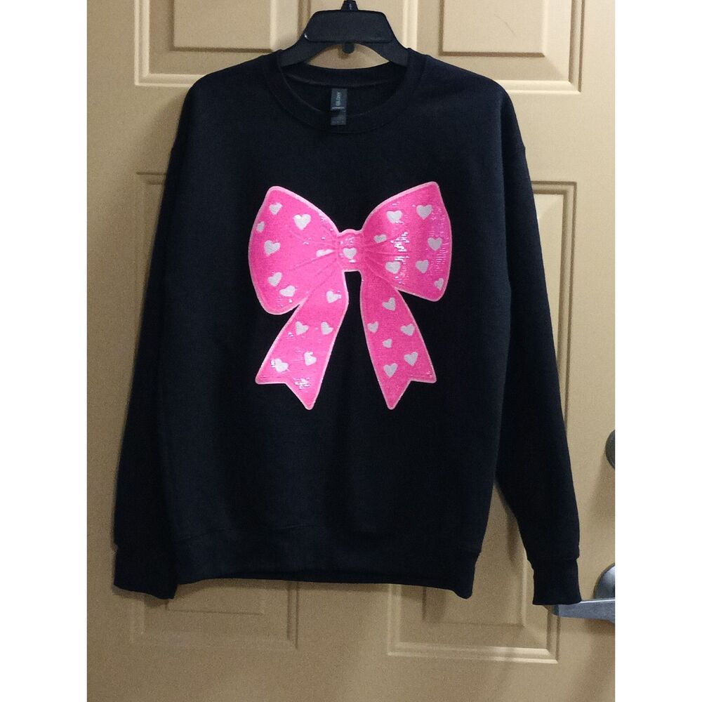 Gildan Heavy Blend Black Pink Coquette Bow Heart Graphic Sweatshirt Medium
